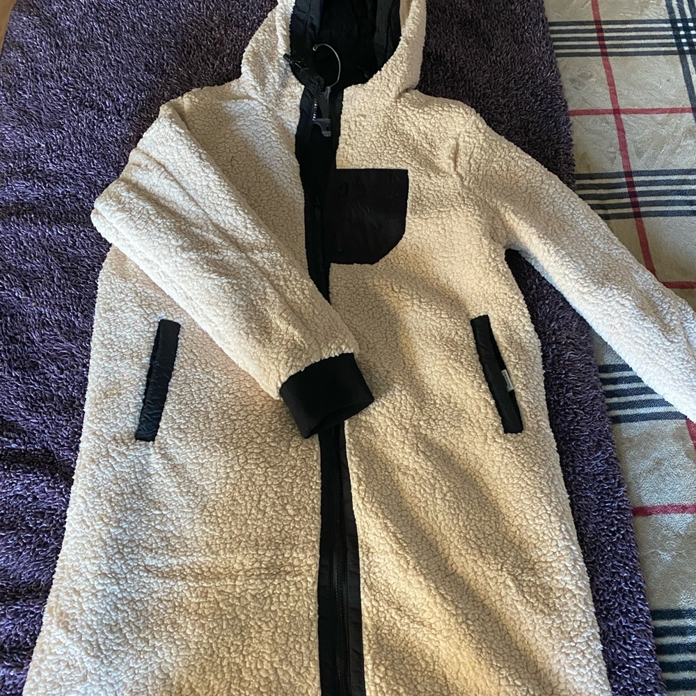 NEW REVERSIBLE COAT🤍